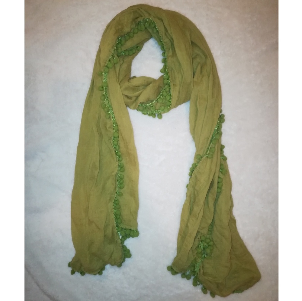 NATURAL LIFE BOHO POMPOM GREEN SCARF
